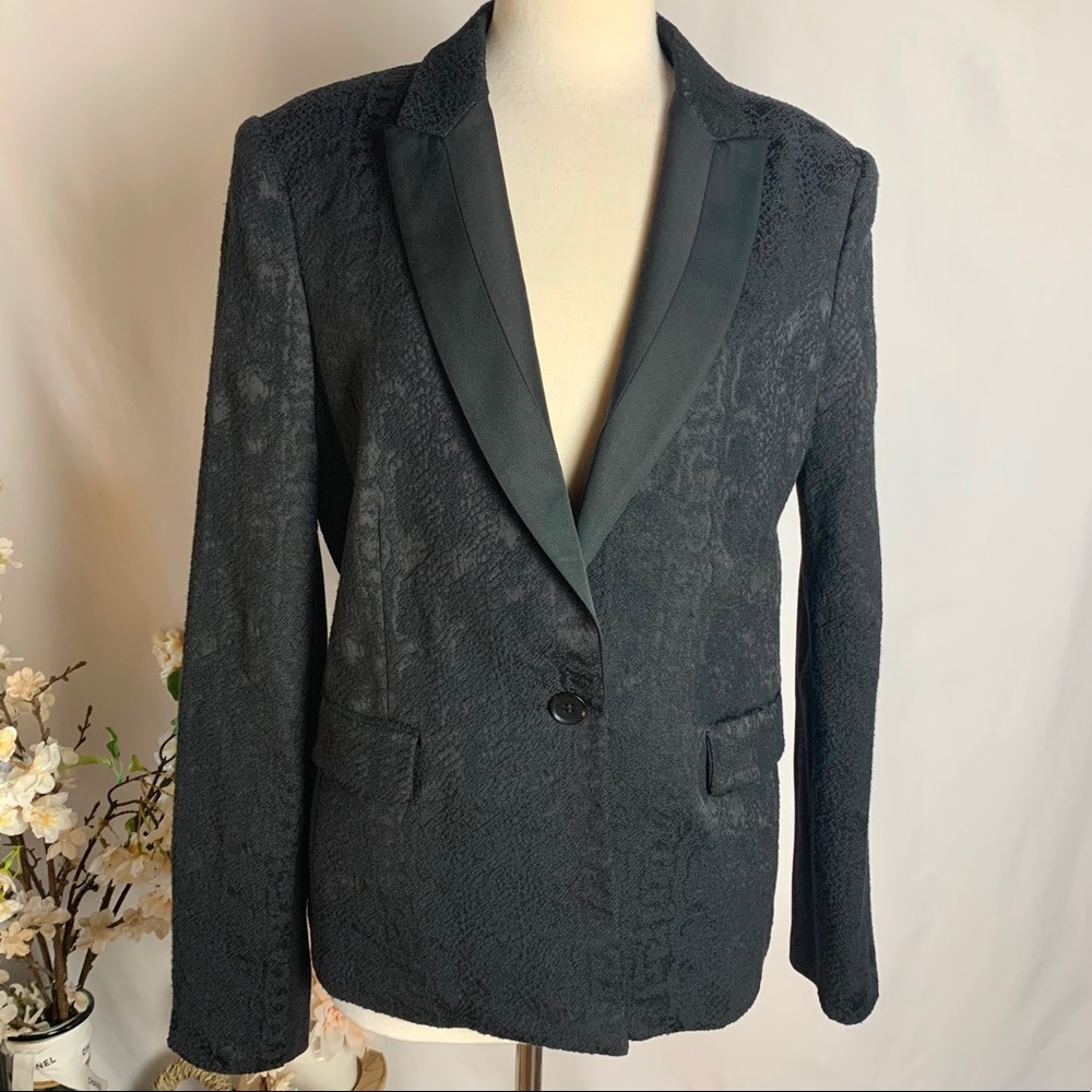 BCBGMaxAzria single button black blazer Large